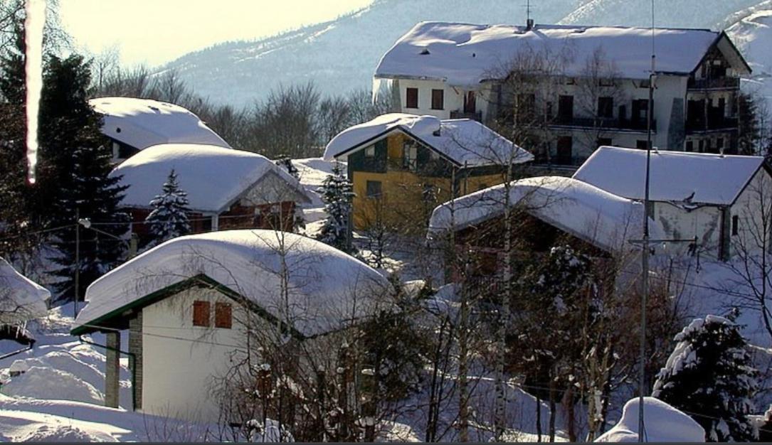 White Appartament Bagnolo Piemonte Exteriér fotografie
